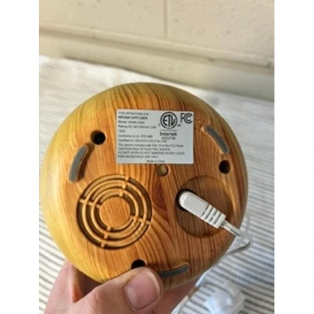 ArtNaturals Aroma Diffuser Wood Grain Ultrasonic Cool Mist Humidifier ANNA-0204